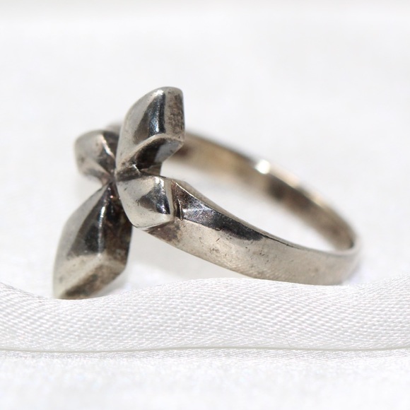 Sterling Silver - Religious Cross Ring - size 5.75 - Picture 6 of 7